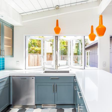 صفر تا صد مراحل صادرات پنجره آکاردئونی